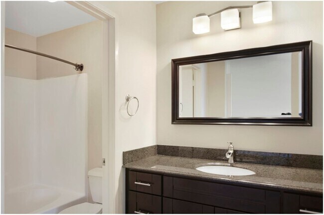 Building Photo - SPECTACULAR WOODBRIDGE HOME!!!