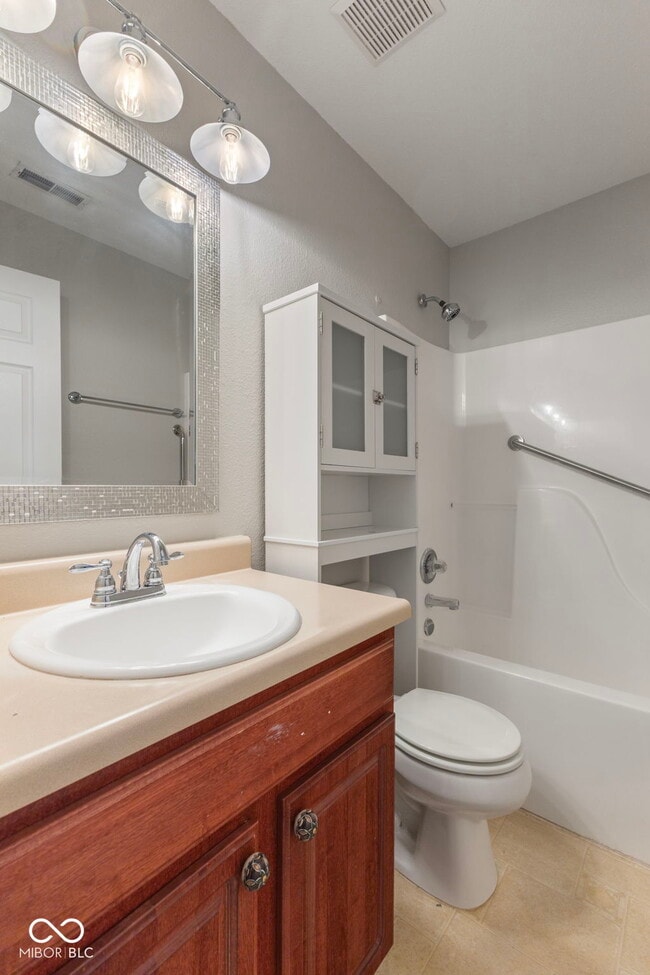 Building Photo - 5918 Remrod Dr