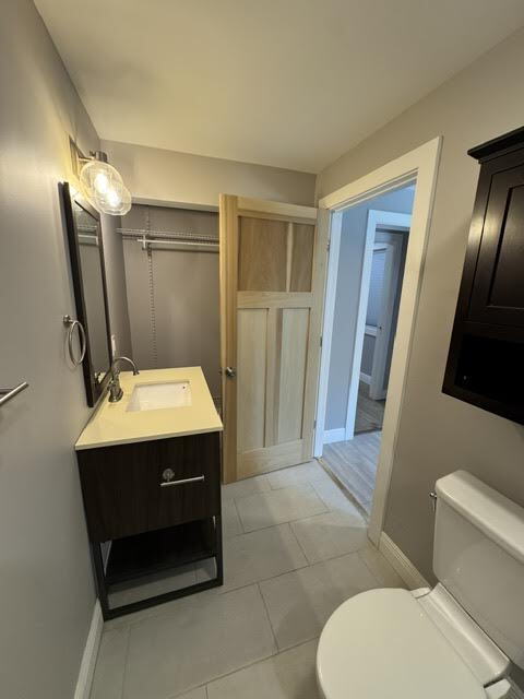 Building Photo - Downtown Winchester Living – Fully Renovated 3-Bedroom, 3 Bath Apartment! Water and Sewer Include...