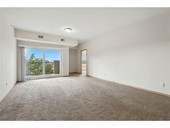 Building Photo - 1505 5th St N
