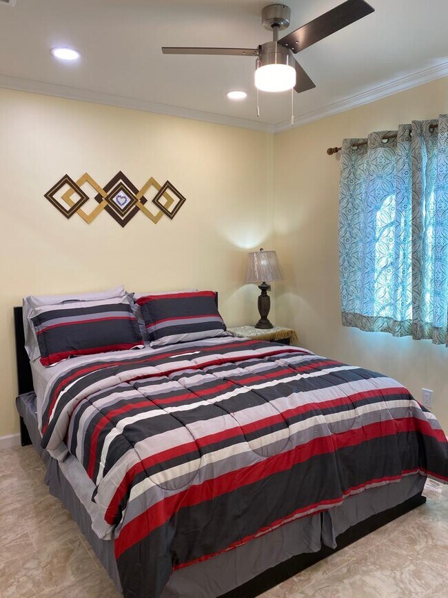 Bedroom 2 - 23735 Vanowen St