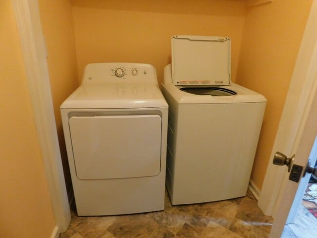 Building Photo - 22580 Hoyle Cir