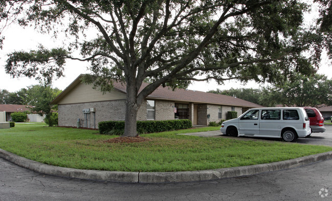 Rosewood Manor Apartments - Ellenton, FL | Apartment Finder