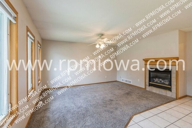 Building Photo - 141 Christie Ln