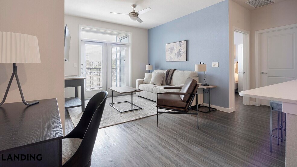 Building Photo - 14015 Univ Pass