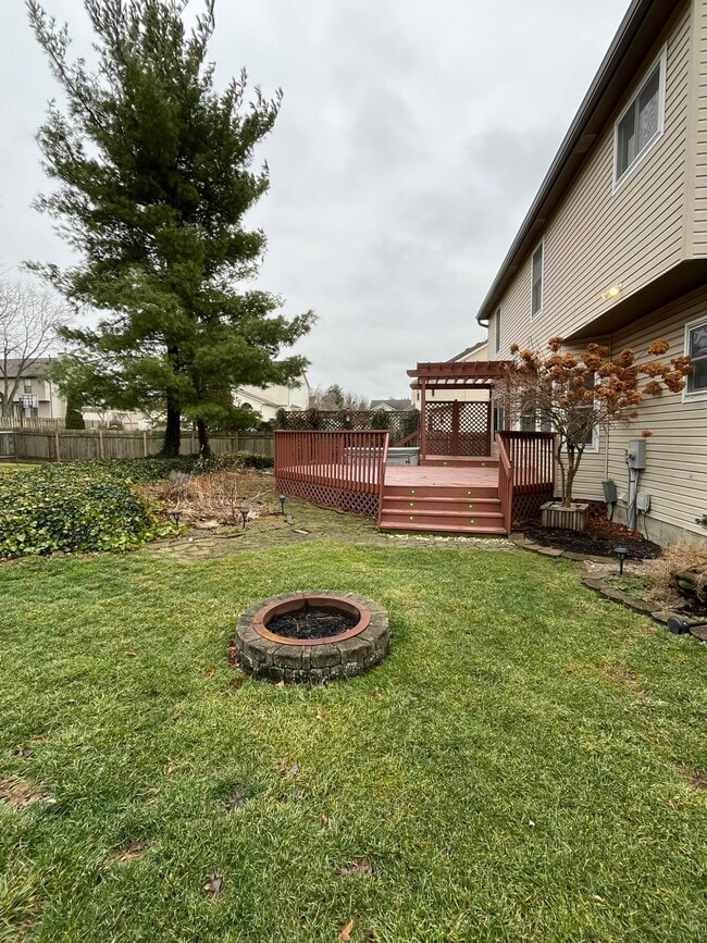 Building Photo - 208 Caswell Dr