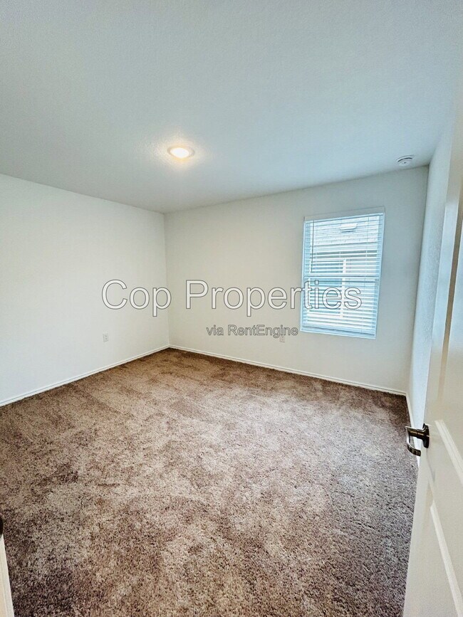 Building Photo - 1435 Riojas Rd