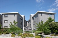 Building Photo - Villa Malta: On-Site Washer & Dryer, Water...