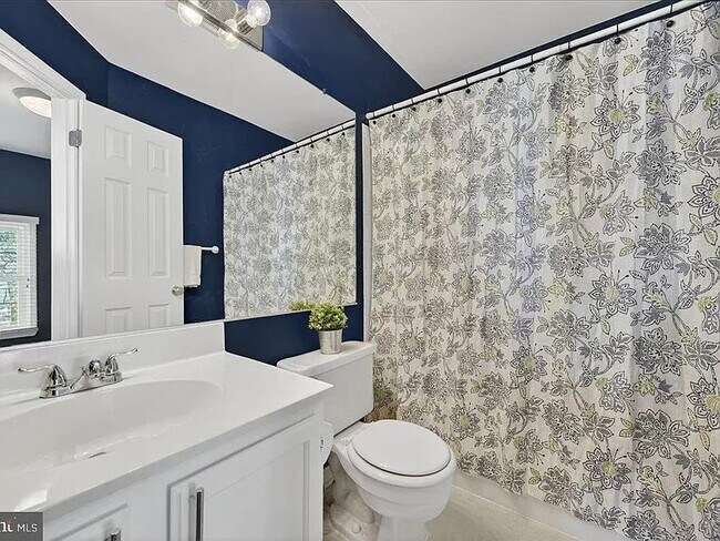 Building Photo - 14083 Betsy Ross Ln