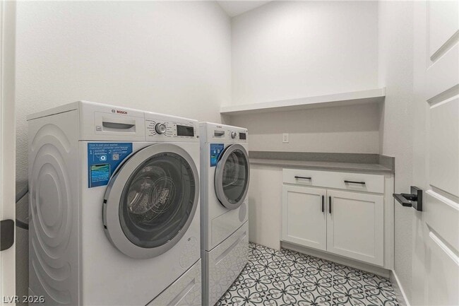 Building Photo - 10261 Cosmic Latte Ct