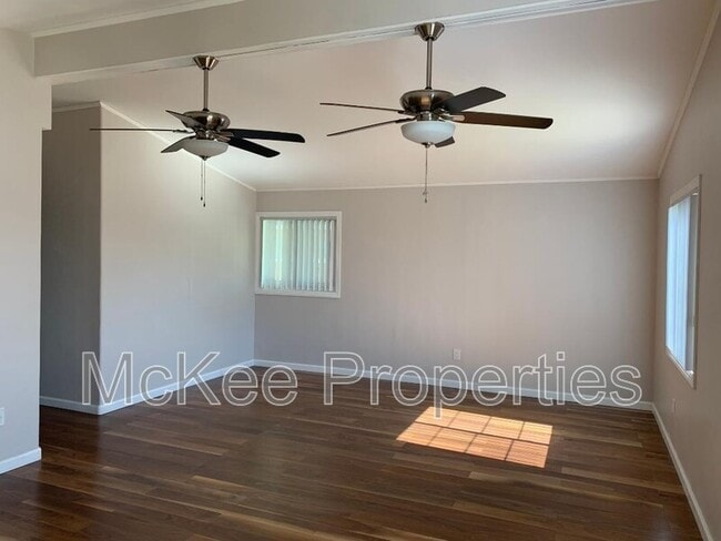 Building Photo - 364 Morehouse Pl