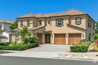 Building Photo - Spacious Home in Great Olde Carlsbad Locat...