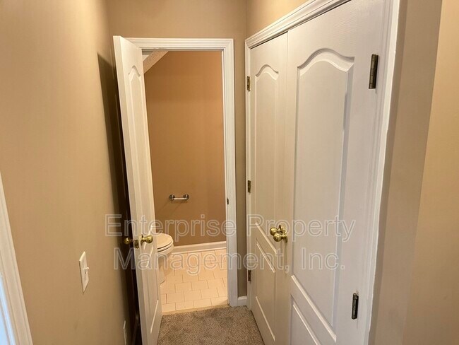 Building Photo - 9221 Lazzini Cove