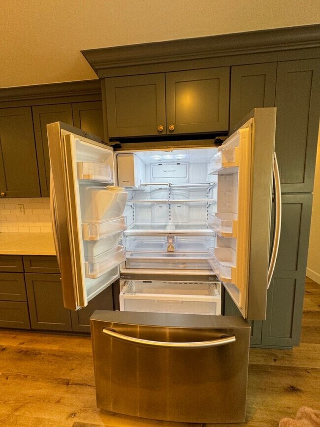 Building Photo - Amazing 4 Bedroom 2 Bath Condo in the heart of North Park!