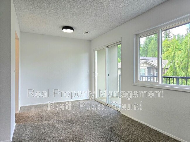 Building Photo - 9517 NE 180th St
