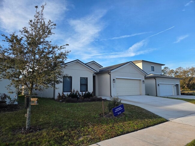 Building Photo - 4/2 in Villa Pass