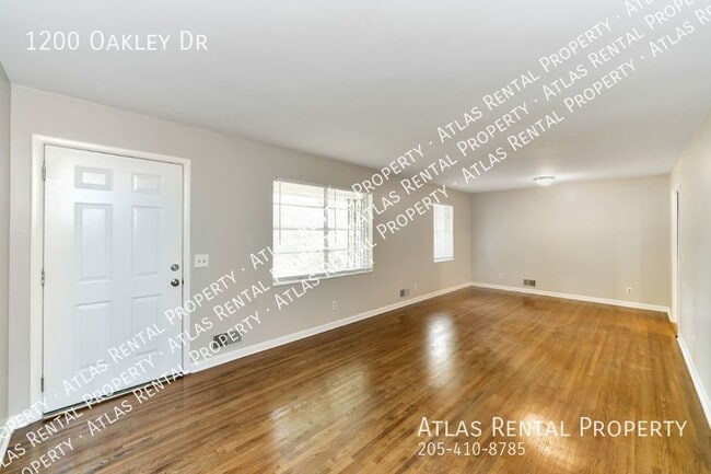 Building Photo - 1200 Oakley Dr