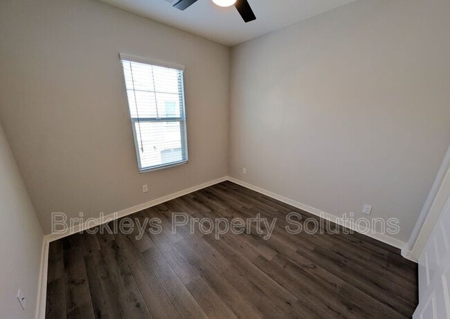 Building Photo - 4021 E Pony Ln