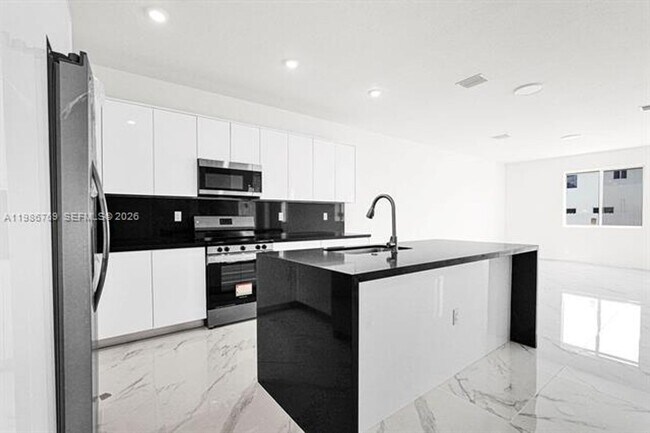 Building Photo - 22431 SW 125th Ave