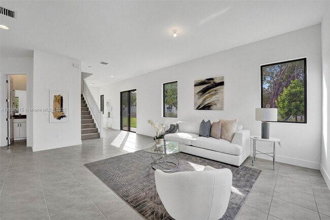 Building Photo - 13145 Addilyn Ct