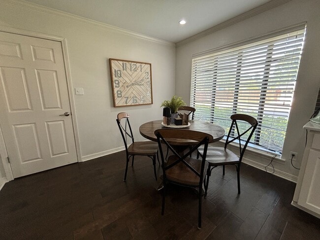 Building Photo - ELLERBE ROAD ESTATES BEAUTY