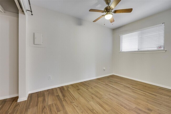 Building Photo - 2500 Burleson Rd