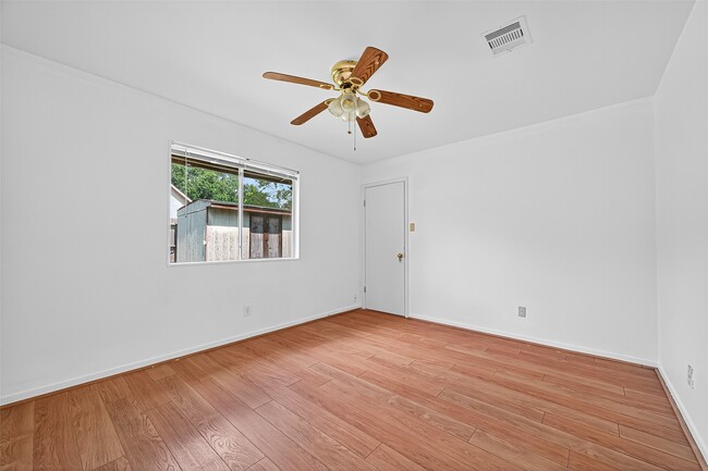 Building Photo - 3403 Hillstone Dr