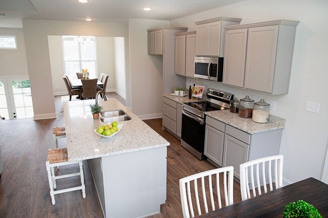 Building Photo - 8115 Chapel Hill Ln