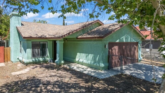 Building Photo - 2539 Garnet Ln