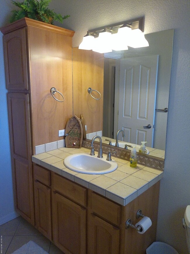 Building Photo - 2910 Swirl Dr