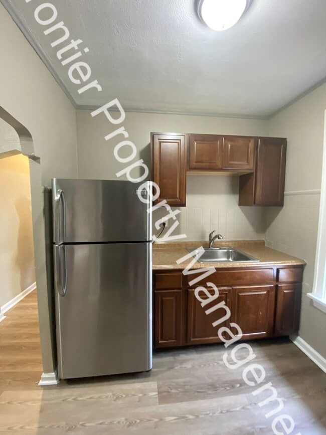 Building Photo - 2 Bed 1 Bath in Dutchtown!