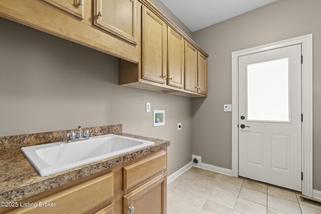Building Photo - 5508 Rock Valley Way