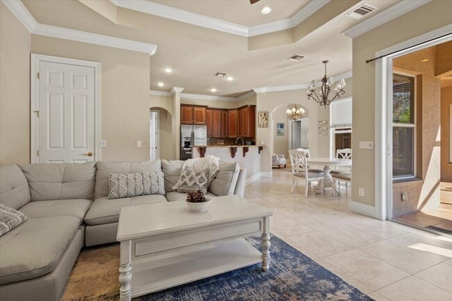 Building Photo - 5829 NW Zenith Dr