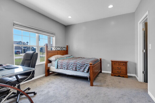 Building Photo - 70 Blue Lace Dr