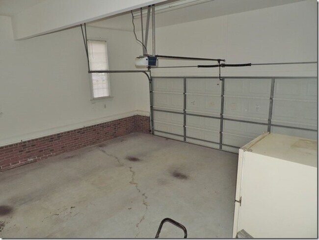 Building Photo - 4501 Chandler Dr N