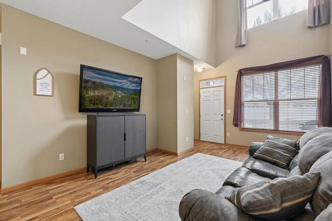 Building Photo - 14649 Peridot Ter