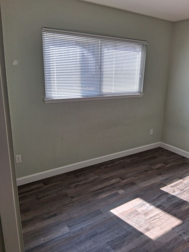 Building Photo - 5939 Petite Ct