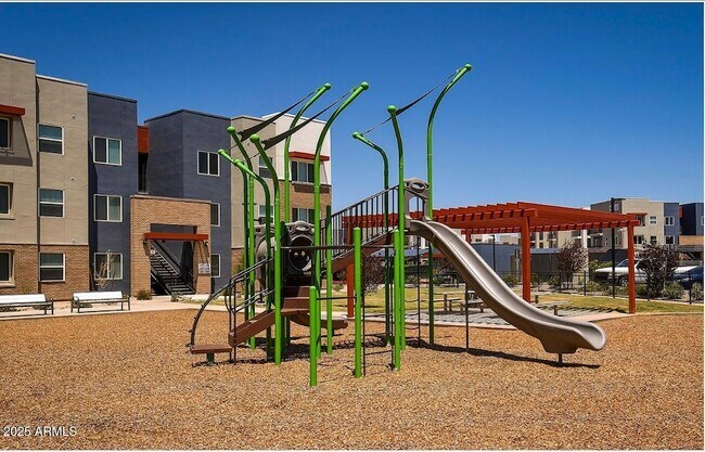 Building Photo - 7800 W Encanto Blvd