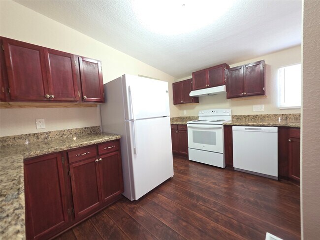 Building Photo - 9 Ridgeway Dr