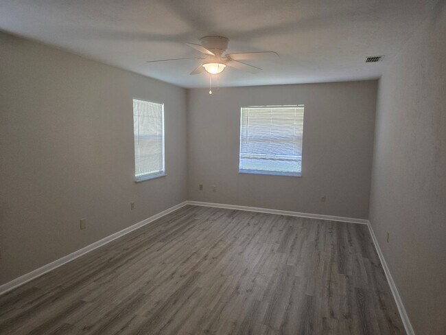 Building Photo - 6853 Grove Rd