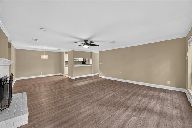 Building Photo - 123 Warm Springs Cir
