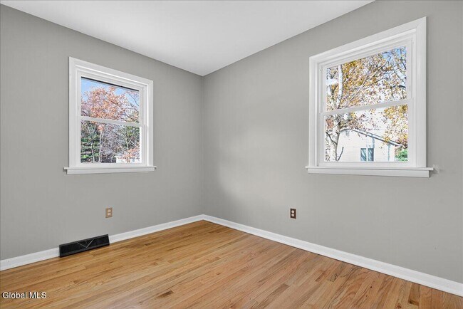 Building Photo - 12 Kristan Dr