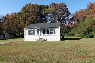 Building Photo - Completed Renovated Single Home for Rent i...