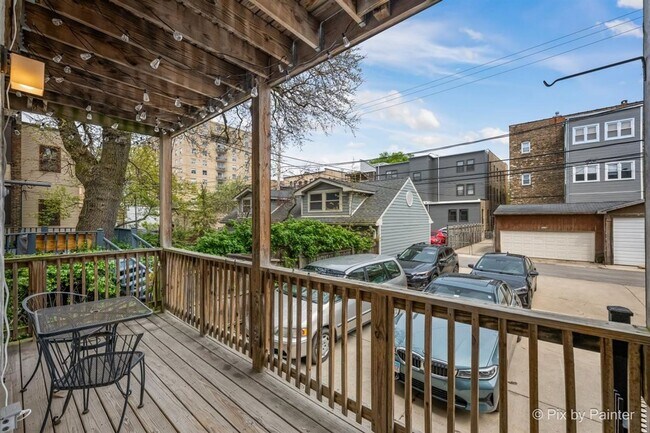 Building Photo - Updated Duplex Condo with 2 parking spots