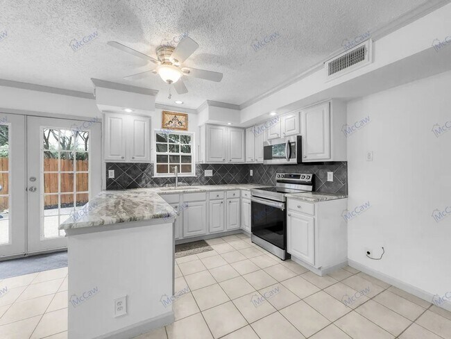 Building Photo - 767 Dove Cir