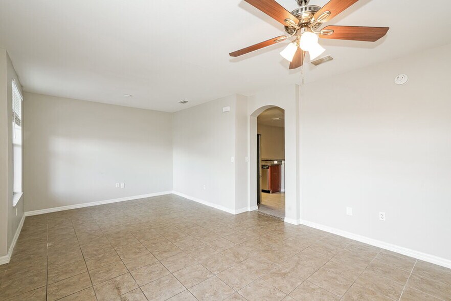 Building Photo - 5048 Cactus Needle Ln