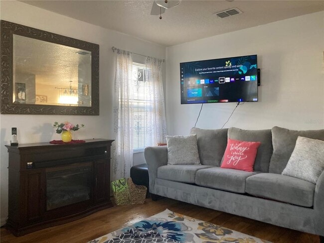 Building Photo - 4634 College Dr