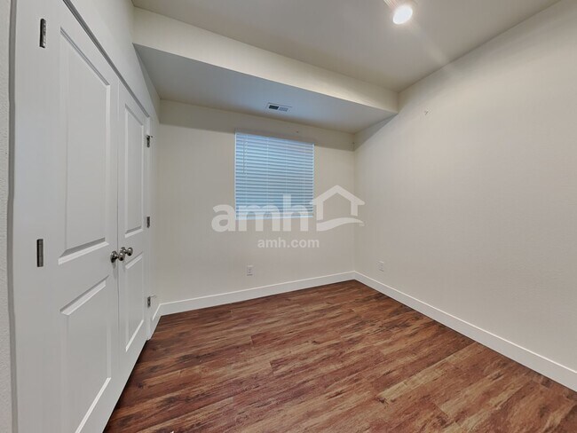 Building Photo - 7688 Mardale Ln