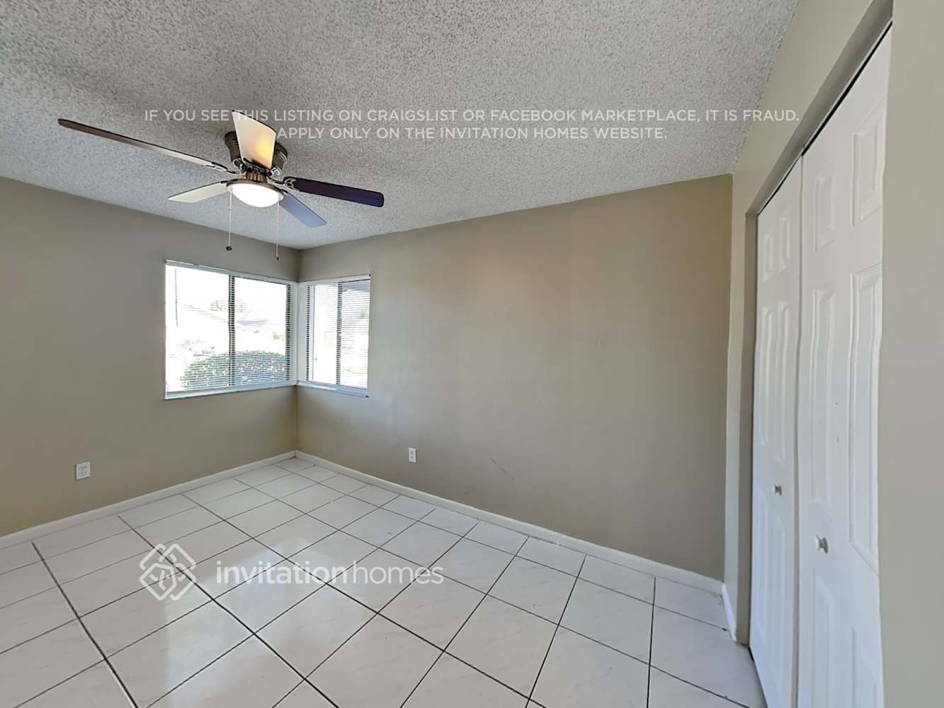 Building Photo - 9664 Carousel Cir S