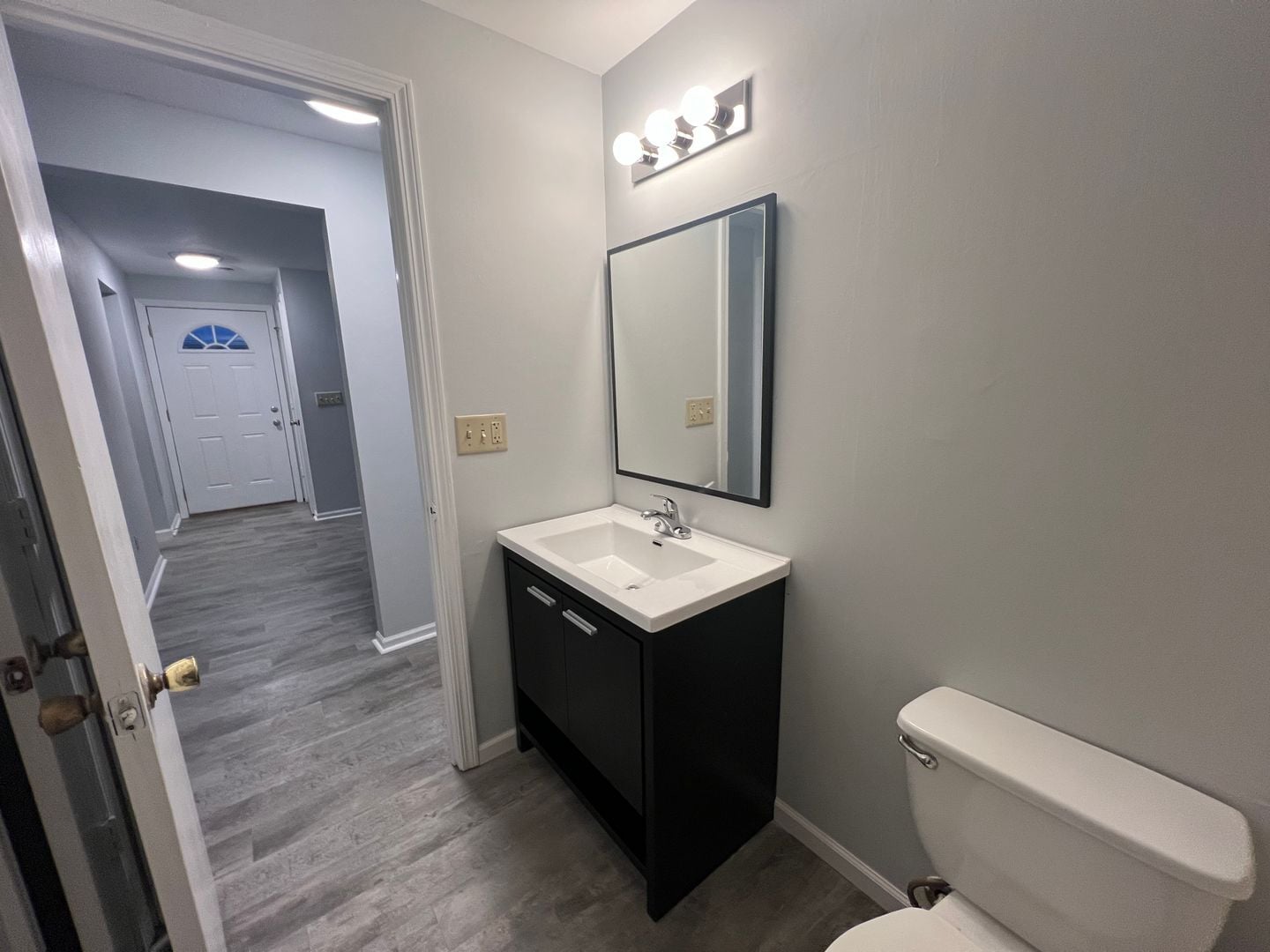 Building Photo - 5621 Bluebird Ct